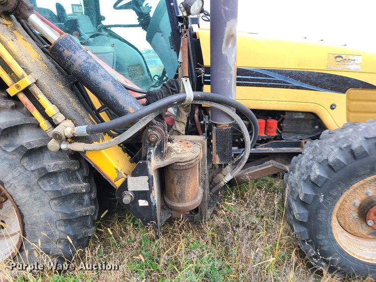 image for item DN5726 2004 Challenger MT525B  MFWD tractor