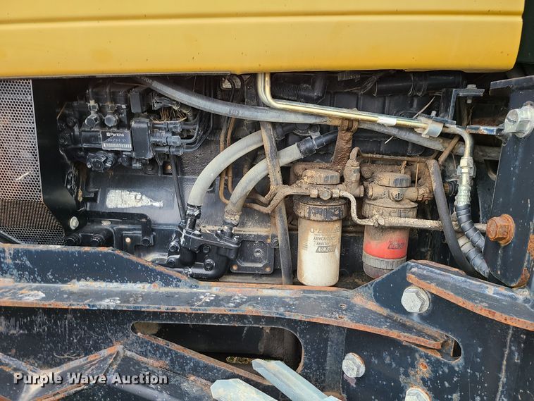 image for item DN5726 2004 Challenger MT525B  MFWD tractor