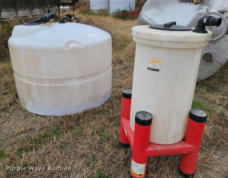 image for item DN5728 (3) tanks