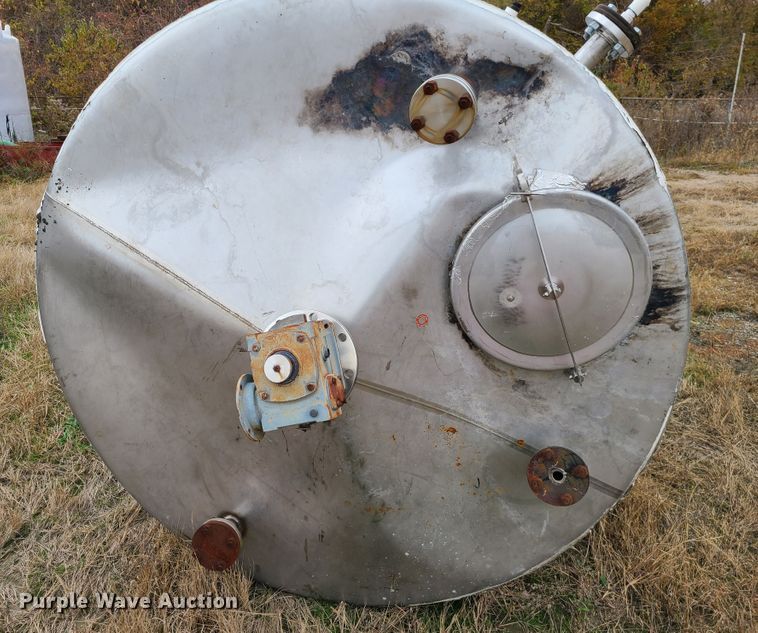 image for item DN5728 (3) tanks