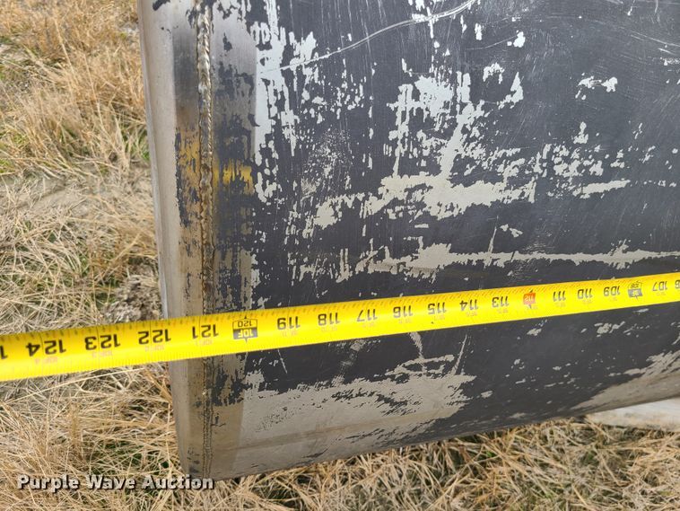 image for item DN5728 (3) tanks