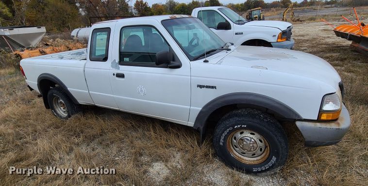 image for item DN5736 1999 Ford Ranger  SuperCab pickup truck