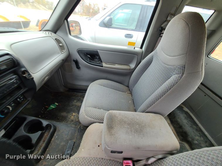 image for item DN5736 1999 Ford Ranger  SuperCab pickup truck