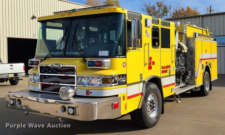 image for item DN5741 2007 Pierce Quantum  pumper fire truck