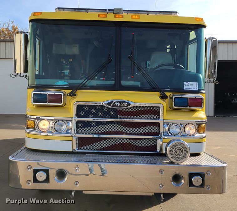 image for item DN5741 2007 Pierce Quantum  pumper fire truck