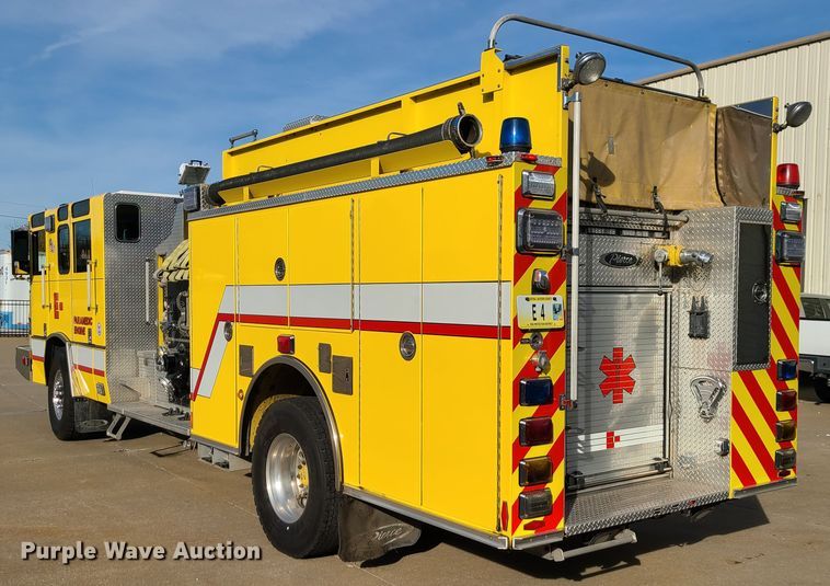 image for item DN5741 2007 Pierce Quantum  pumper fire truck