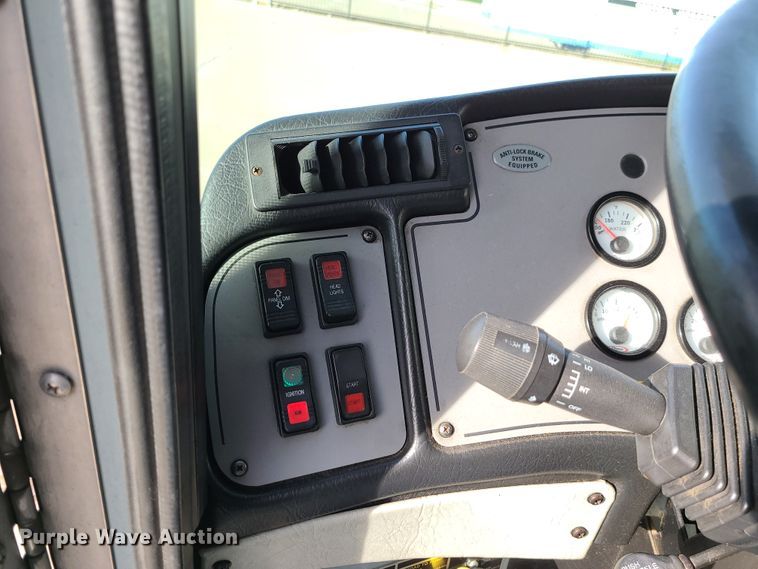 image for item DN5741 2007 Pierce Quantum  pumper fire truck