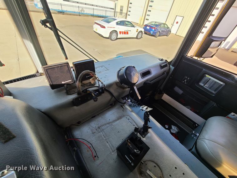 image for item DN5741 2007 Pierce Quantum  pumper fire truck