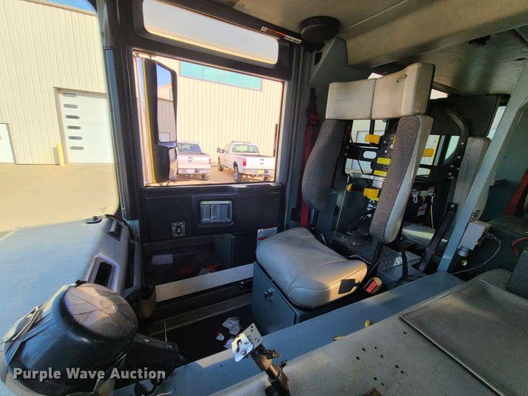 image for item DN5741 2007 Pierce Quantum  pumper fire truck