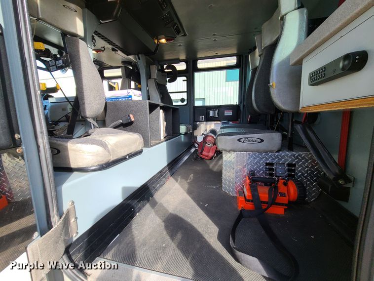 image for item DN5741 2007 Pierce Quantum  pumper fire truck