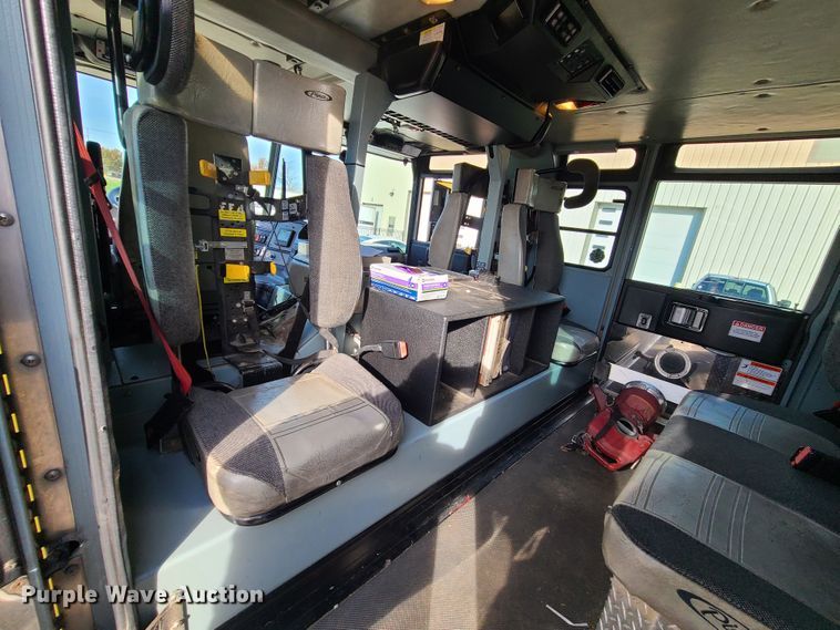 image for item DN5741 2007 Pierce Quantum  pumper fire truck