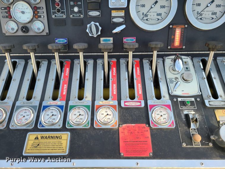 image for item DN5741 2007 Pierce Quantum  pumper fire truck