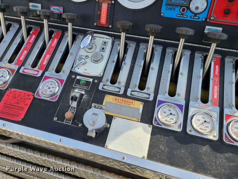 image for item DN5741 2007 Pierce Quantum  pumper fire truck