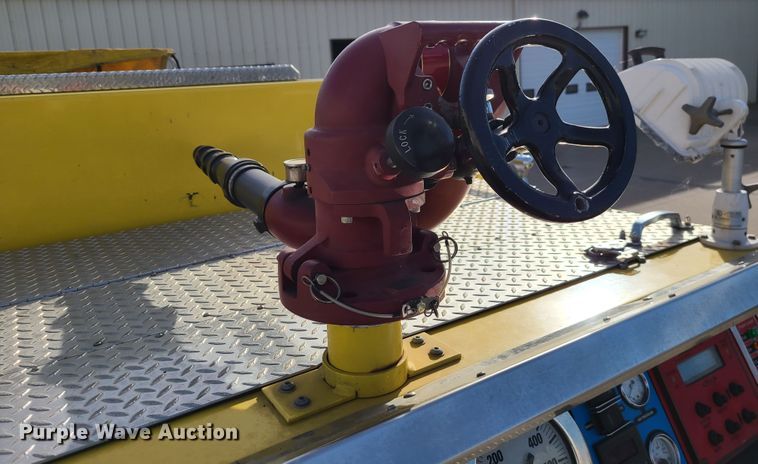 image for item DN5741 2007 Pierce Quantum  pumper fire truck