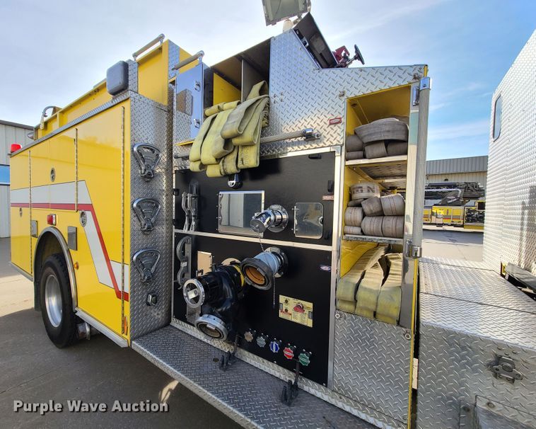 image for item DN5741 2007 Pierce Quantum  pumper fire truck