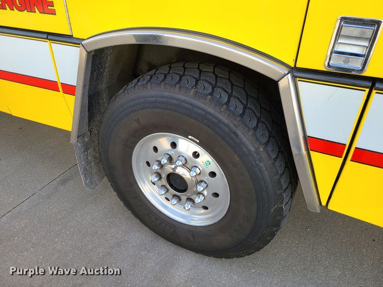 image for item DN5741 2007 Pierce Quantum  pumper fire truck