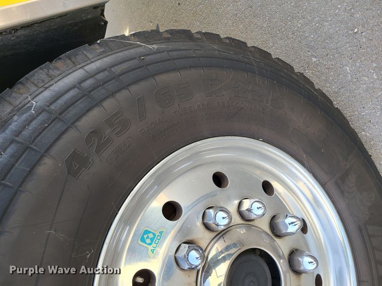 image for item DN5741 2007 Pierce Quantum  pumper fire truck