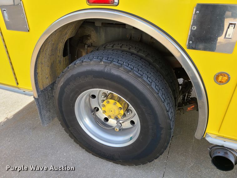 image for item DN5741 2007 Pierce Quantum  pumper fire truck