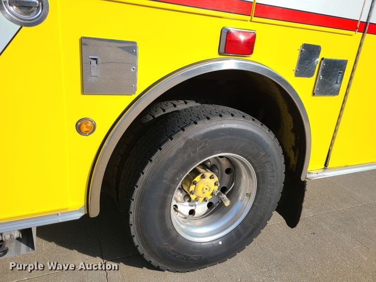 image for item DN5741 2007 Pierce Quantum  pumper fire truck