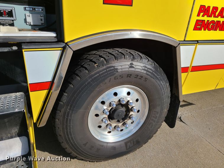 image for item DN5741 2007 Pierce Quantum  pumper fire truck