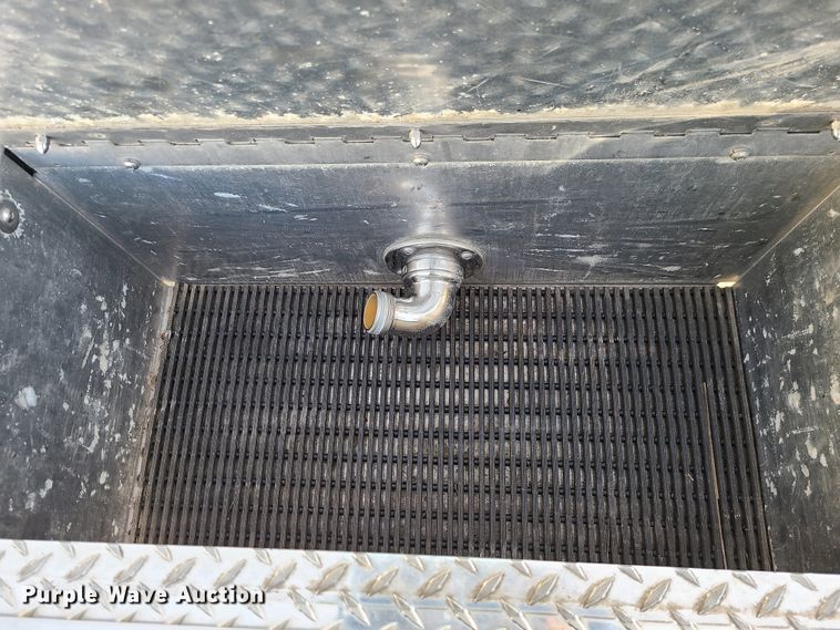 image for item DN5741 2007 Pierce Quantum  pumper fire truck