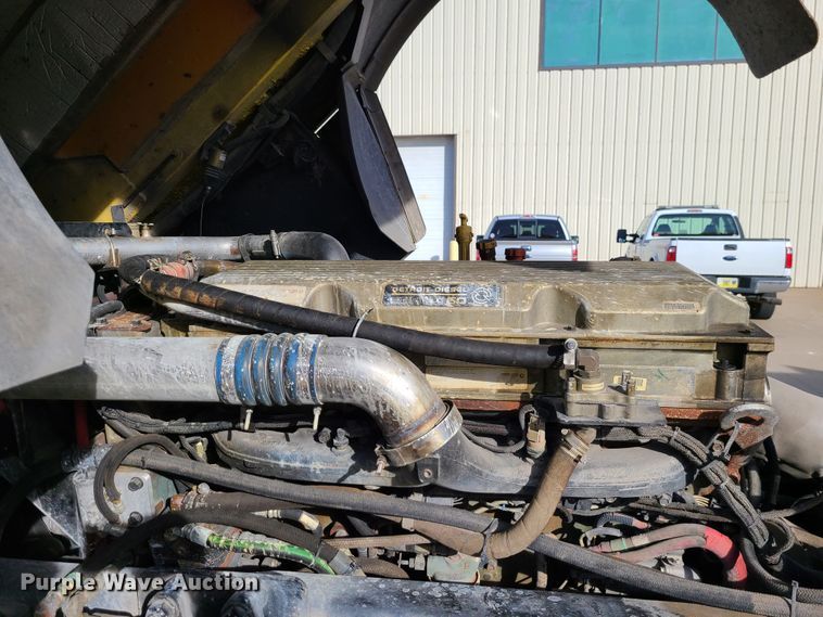 image for item DN5741 2007 Pierce Quantum  pumper fire truck