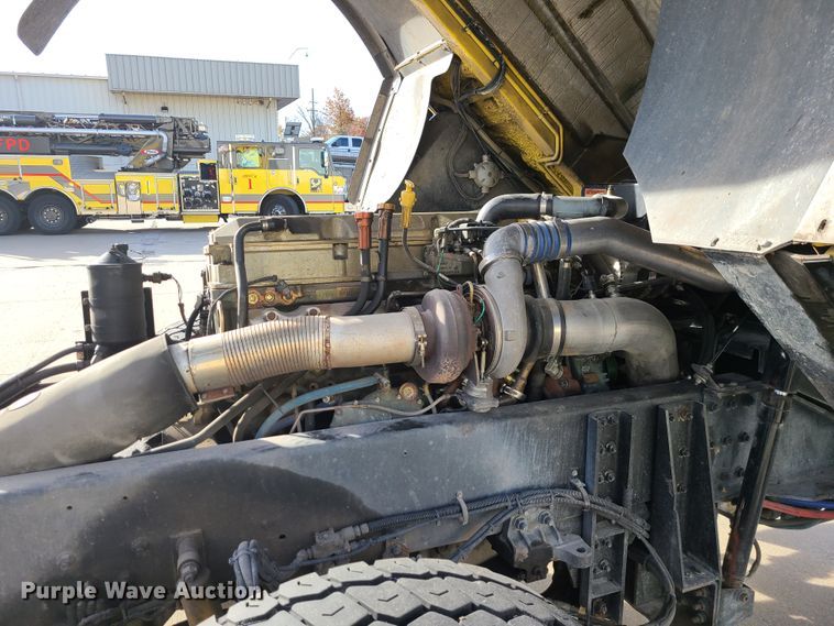 image for item DN5741 2007 Pierce Quantum  pumper fire truck