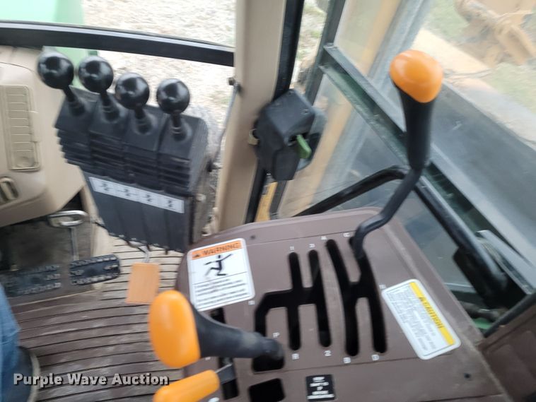 image for item FC9080 1998 John Deere 6410  tractor