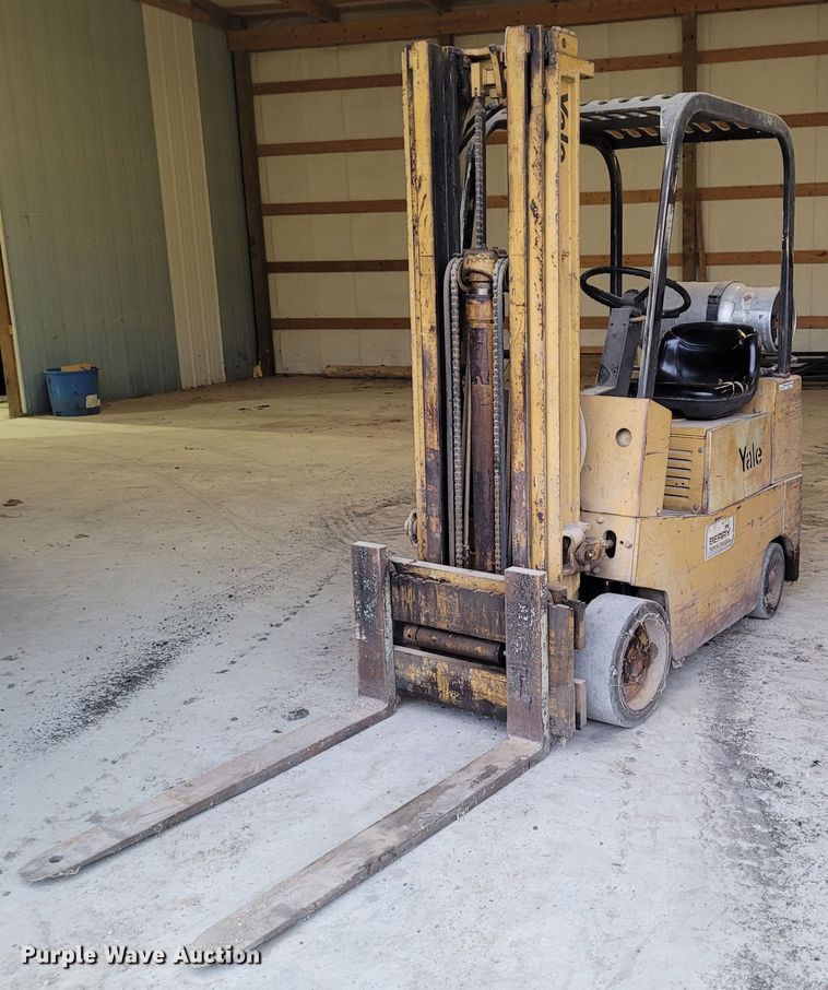 image for item FC9082 Yale  forklift