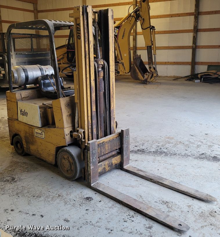 image for item FC9082 Yale  forklift
