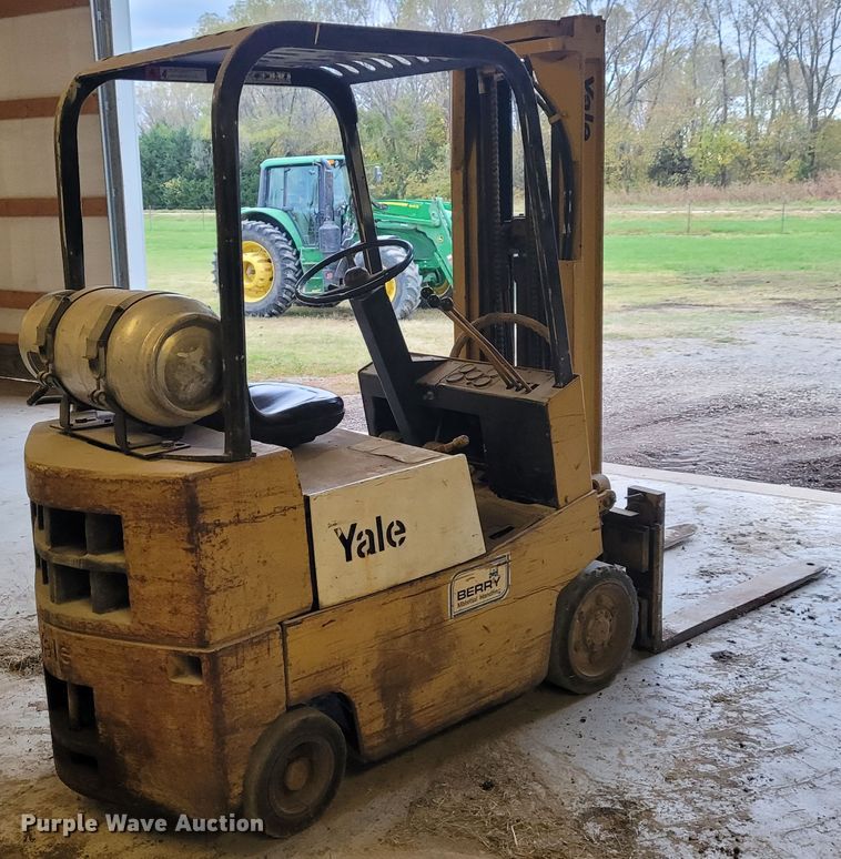 image for item FC9082 Yale  forklift