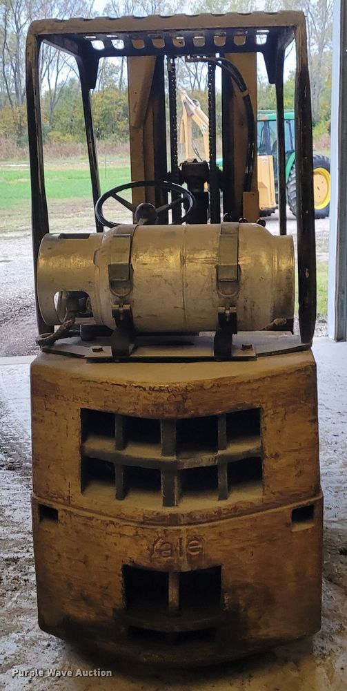 image for item FC9082 Yale  forklift