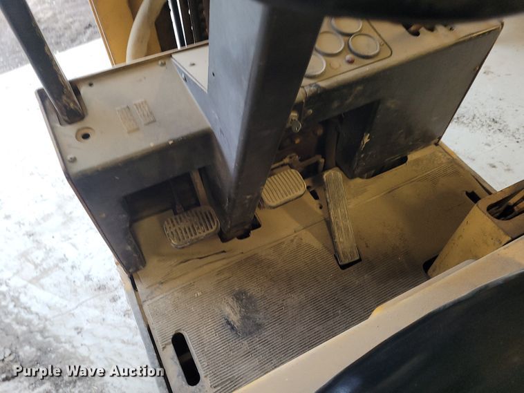 image for item FC9082 Yale  forklift