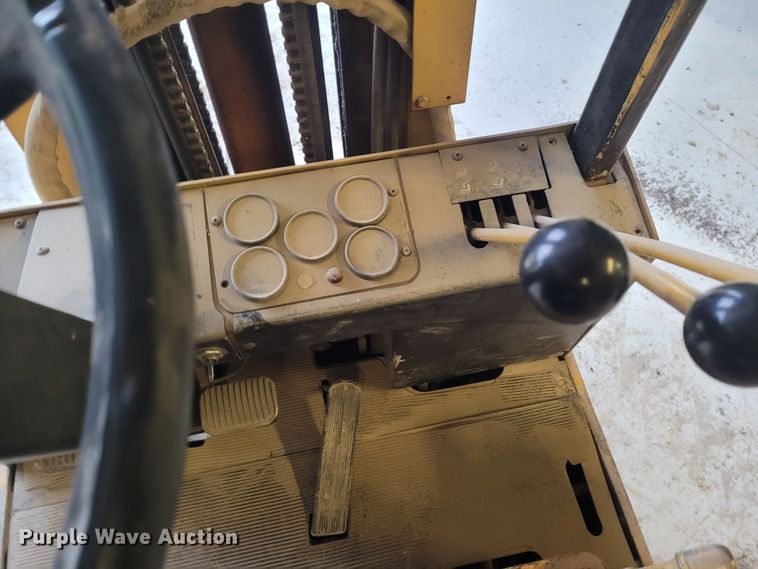 image for item FC9082 Yale  forklift