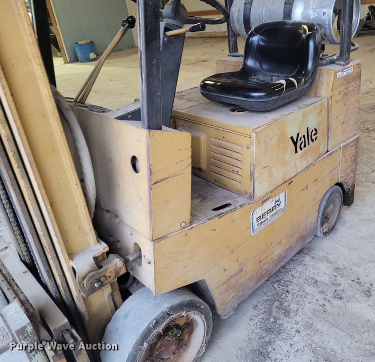 image for item FC9082 Yale  forklift