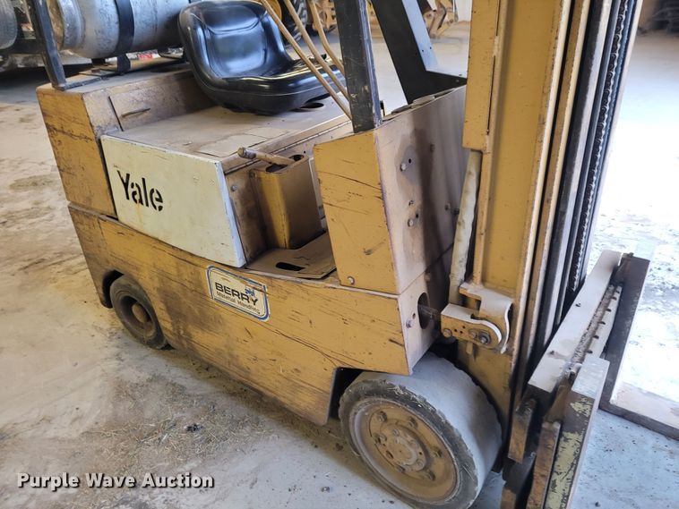 image for item FC9082 Yale  forklift
