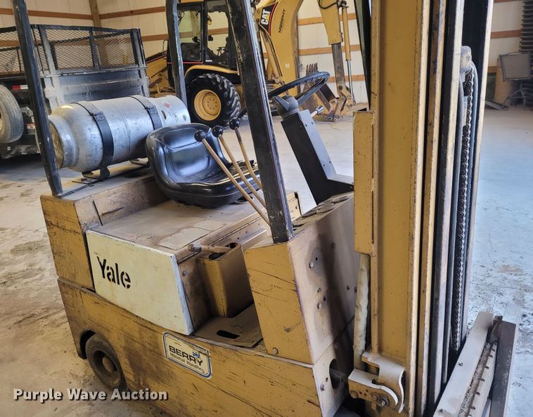 image for item FC9082 Yale  forklift