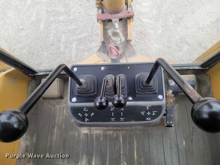 image for item FC9083 1998 Caterpillar 416C  backhoe