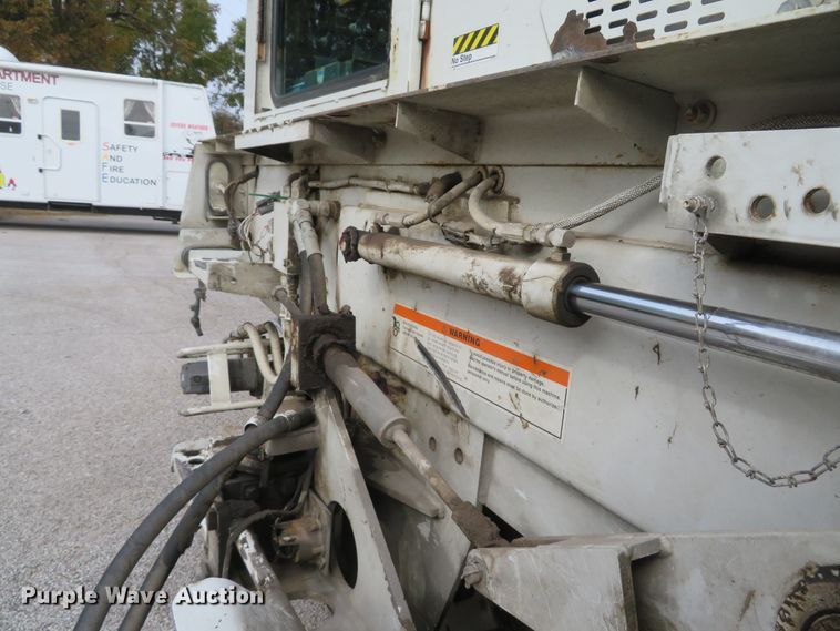 image for item FP9443 1999 Elgin Pelican Series P  street sweeper