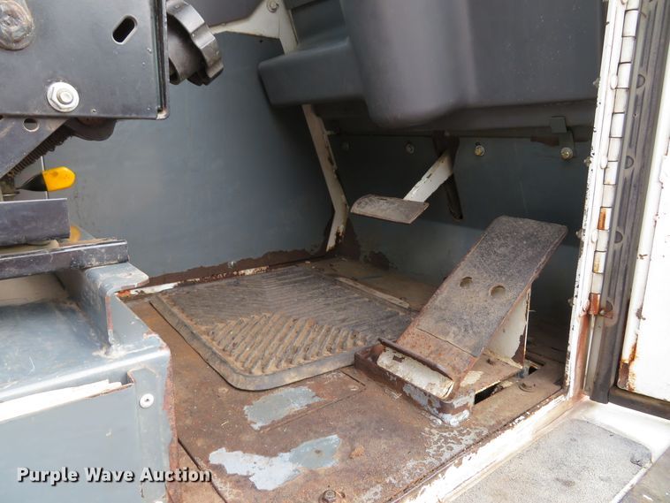 image for item FP9443 1999 Elgin Pelican Series P  street sweeper