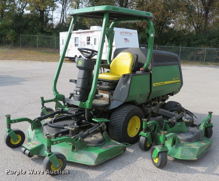 image for item FP9444 John Deere 1600 Series II  lawn mower
