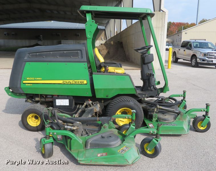 image for item FP9444 John Deere 1600 Series II  lawn mower