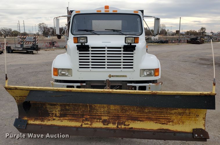 image for item GK9984 1992 International 4700  dump truck