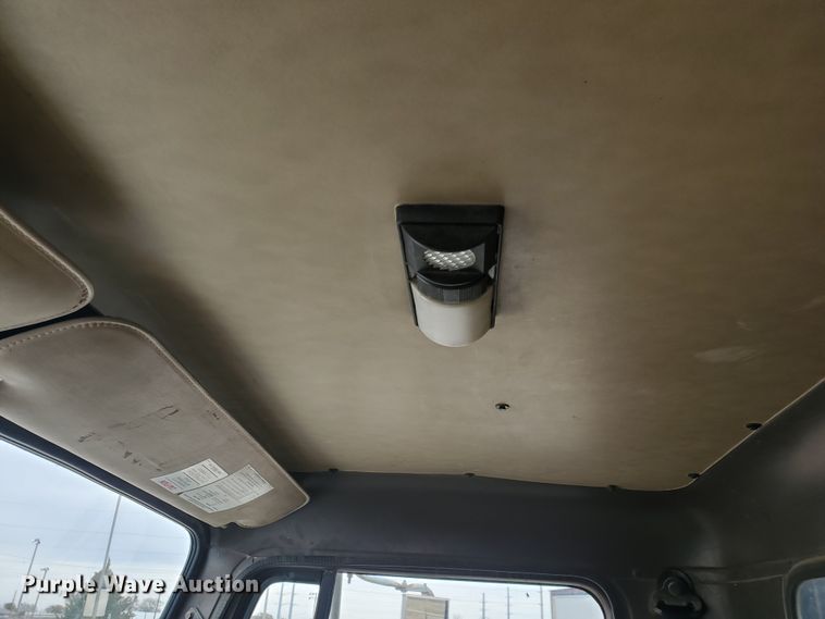 image for item GK9984 1992 International 4700  dump truck