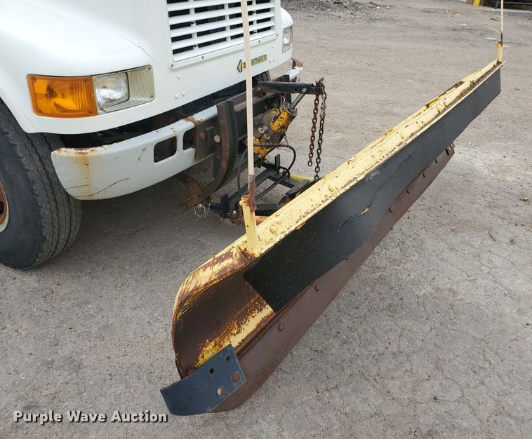 image for item GK9984 1992 International 4700  dump truck