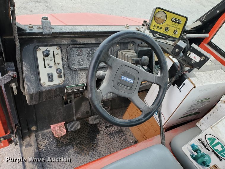 image for item GK9986 2005 Cushman Truckster  utility vehicle