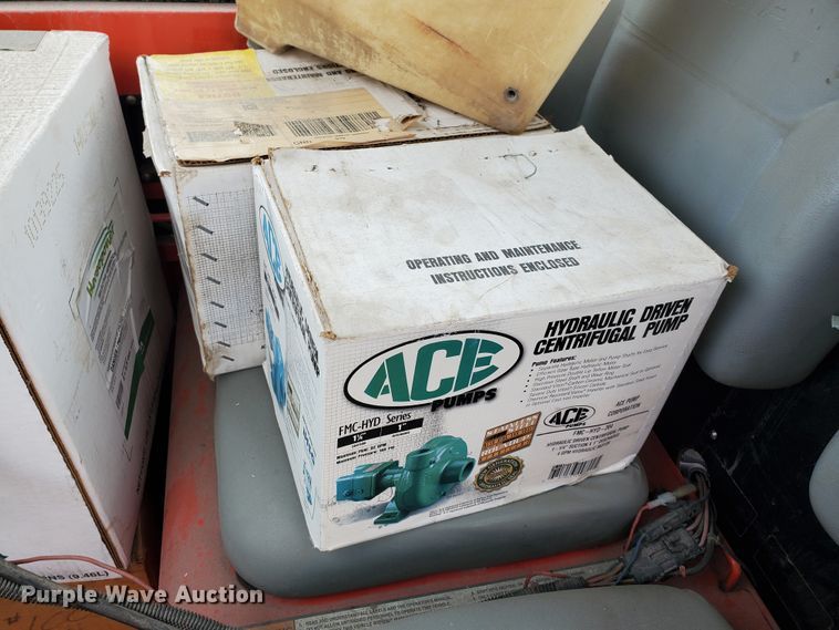 image for item GK9986 2005 Cushman Truckster  utility vehicle