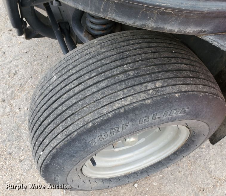 image for item GK9986 2005 Cushman Truckster  utility vehicle