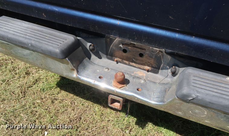 image for item GS9819 2000 Dodge Ram 1500  Club Cab pickup truck