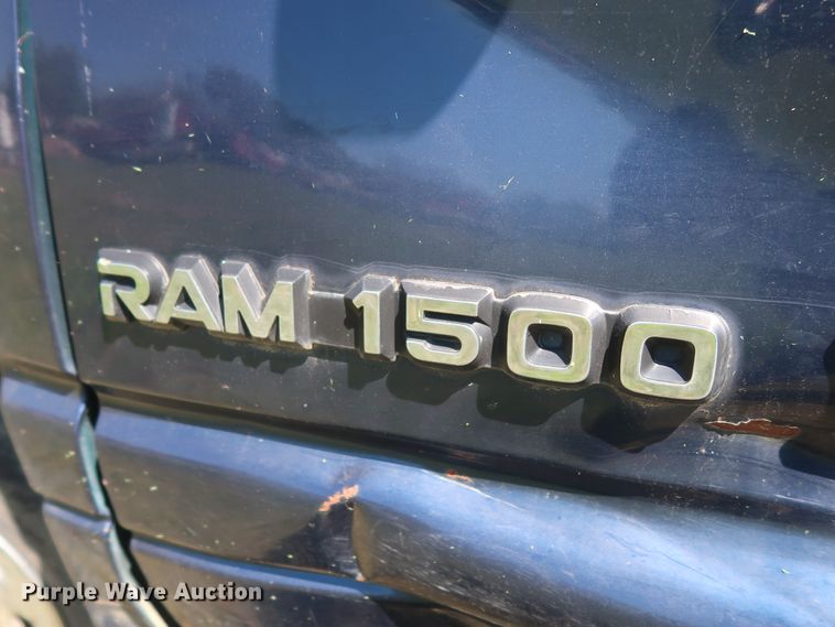 image for item GS9819 2000 Dodge Ram 1500  Club Cab pickup truck